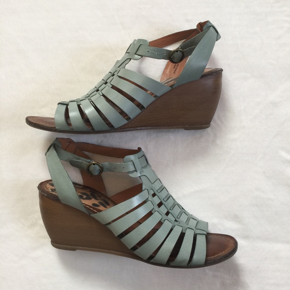 BareTraps Ivania Open Toe Wedge Sandals